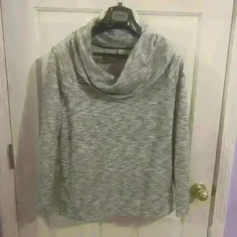 Field & Stream Women’s Small Gray Cowl Neck Sweater